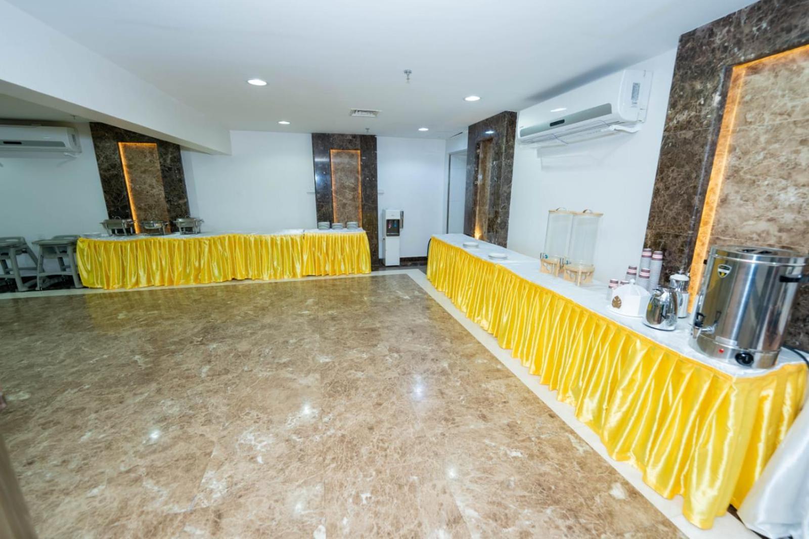 Rizq Palace होटल Al Masfalah
